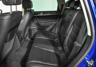 Подержанный автомобиль Volkswagen Touareg 2016 года (16 фото)