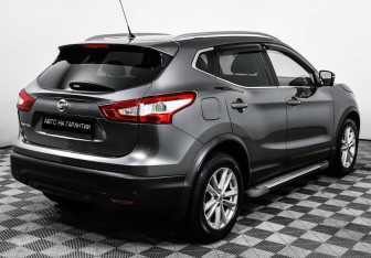 Подержанный автомобиль Nissan Qashqai 2016 года (5 фото)
