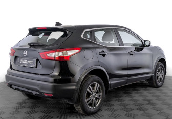 Подержанный автомобиль Nissan Qashqai 2018 года (5 фото)