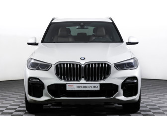 Подержанный автомобиль BMW X5 2020 года (2 фото)