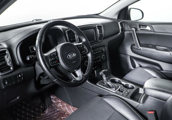 Подержанный автомобиль Kia Sportage 2017 года (12 фото)