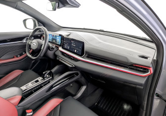 Подержанный автомобиль Geely Coolray 2024 года (11 фото)