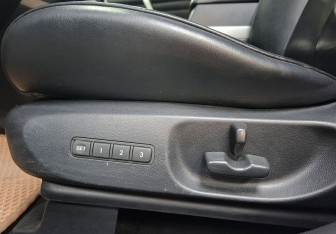 Подержанный автомобиль Mazda CX-7 2011 года (19 фото)