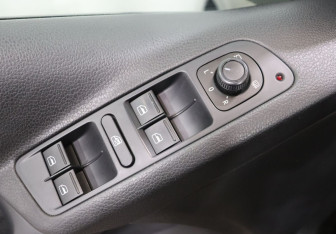 Подержанный автомобиль Volkswagen Tiguan 2016 года (11 фото)