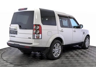 Подержанный автомобиль Land Rover Discovery 2015 года (5 фото)