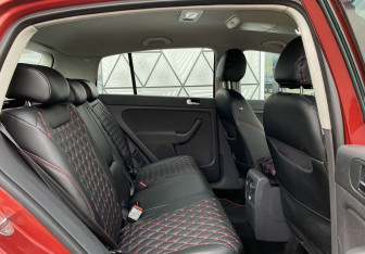 Подержанный автомобиль Volkswagen Golf Plus 2008 года (19 фото)