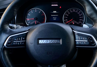 Подержанный автомобиль Haval F7 2019 года (15 фото)