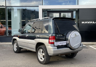 Подержанный автомобиль Mitsubishi Pajero Pinin 2004 года (7 фото)