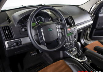 Подержанный автомобиль Land Rover Freelander 2010 года (18 фото)