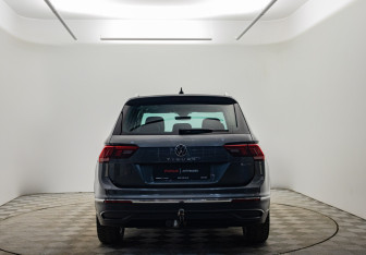 Подержанный автомобиль Volkswagen Tiguan 2021 года (4 фото)