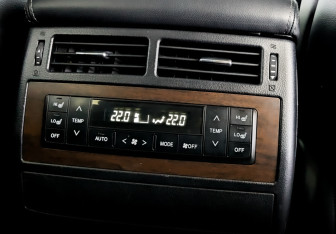 Подержанный автомобиль Toyota Land Cruiser Suv 2019 года (28 фото)