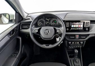 Подержанный автомобиль Skoda Rapid Liftback 2022 года (21 фото)