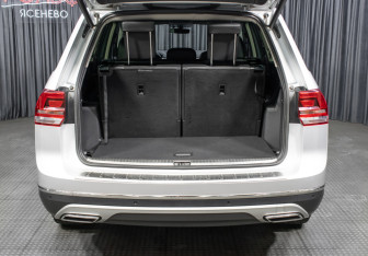 Подержанный автомобиль Volkswagen Teramont 2019 года (10 фото)