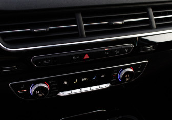 Подержанный автомобиль Audi Q7 2016 года (20 фото)