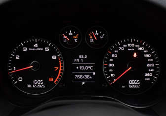 Подержанный автомобиль Audi A3 Hatchback 2009 года (13 фото)