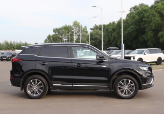 Подержанный автомобиль Geely Atlas Pro 2022 года (4 фото)