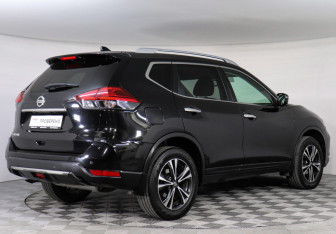 Подержанный автомобиль Nissan X-Trail 2019 года (3 фото)