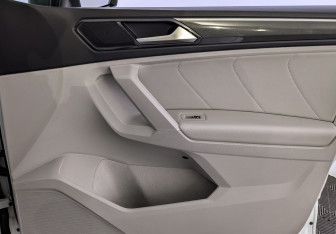 Подержанный автомобиль Volkswagen Tiguan 2018 года (23 фото)