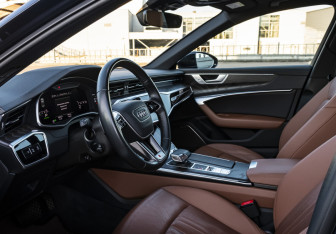 Подержанный автомобиль Audi A6 Sedan 2020 года (9 фото)
