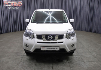 Подержанный автомобиль Nissan X-Trail 2014 года (2 фото)