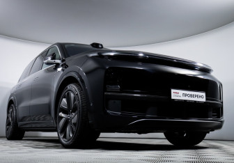 Подержанный автомобиль LiXiang L9 2024 года (19 фото)