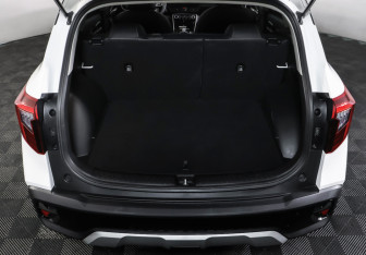 Подержанный автомобиль Kia Seltos 2025 года (10 фото)