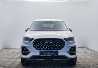 Подержанный автомобиль Chery Tiggo 8 Pro 2021 года (8 фото)