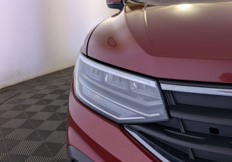 Подержанный автомобиль Volkswagen Tiguan 2021 года (17 фото)