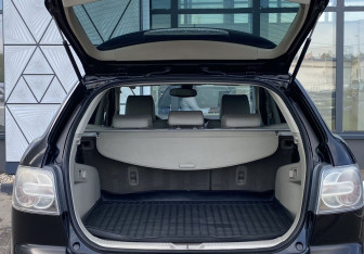 Подержанный автомобиль Mazda CX-7 2010 года (9 фото)