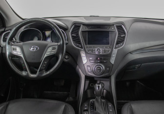 Подержанный автомобиль Hyundai Santa Fe 2014 года (13 фото)