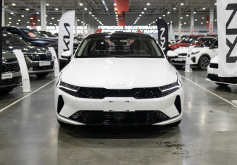 Новый Kia K5 2024 (3 фото)