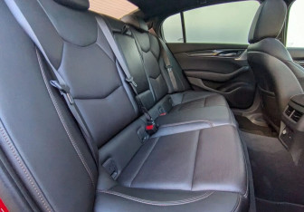 Подержанный автомобиль Cadillac CT5-V 2020 года (12 фото)