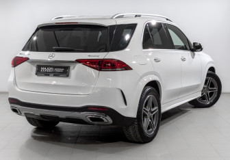 Подержанный автомобиль Mercedes-Benz GLE 2020 года (5 фото)