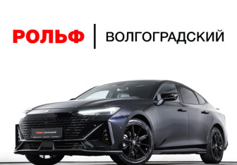 Подержанный автомобиль Changan UNI-V 2023 года (31 фото)