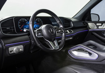 Подержанный автомобиль Mercedes-Benz GLE 2021 года (11 фото)