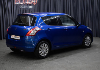 Подержанный автомобиль Suzuki Swift Hatchback 2011 года (5 фото)