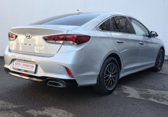 Подержанный автомобиль Hyundai Sonata 2019 года (5 фото)