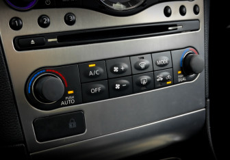 Подержанный автомобиль Infiniti G Sedan 2013 года (26 фото)