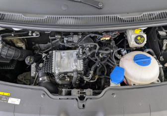 Подержанный автомобиль Volkswagen Caravelle 2021 года (9 фото)