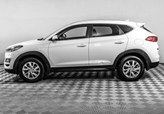 Подержанный автомобиль Hyundai Tucson 2019 года (8 фото)