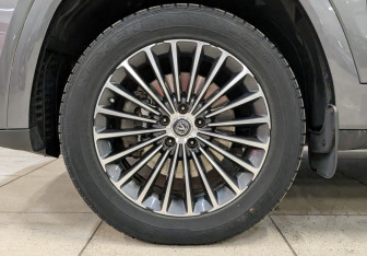 Подержанный автомобиль Changan CS95 2023 года (12 фото)