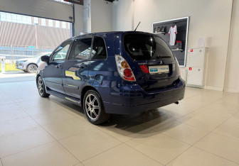 Подержанный автомобиль Suzuki Liana Wagon 2007 года (6 фото)