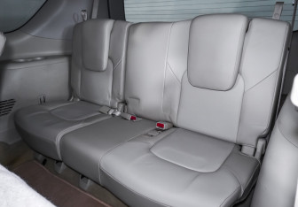 Подержанный автомобиль Nissan Patrol 2012 года (11 фото)