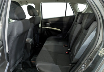Подержанный автомобиль Suzuki SX4 Hatchback 2021 года (10 фото)