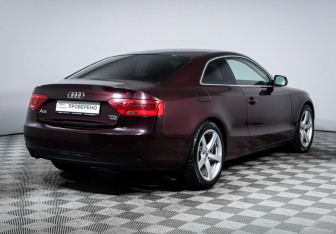 Подержанный автомобиль Audi A5 Coupe 2013 года (5 фото)