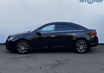Подержанный автомобиль Chevrolet Cruze Sedan 2014 года (8 фото)