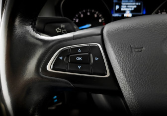 Подержанный автомобиль Ford Focus Wagon 2017 года (16 фото)