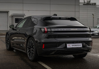 Подержанный автомобиль Zeekr 001 2023 года (7 фото)