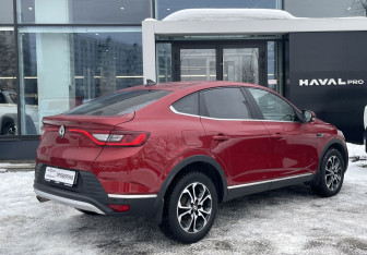 Подержанный автомобиль Renault Arkana 2019 года (5 фото)