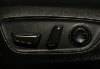 Подержанный автомобиль Toyota Land Cruiser Suv 2022 года (15 фото)